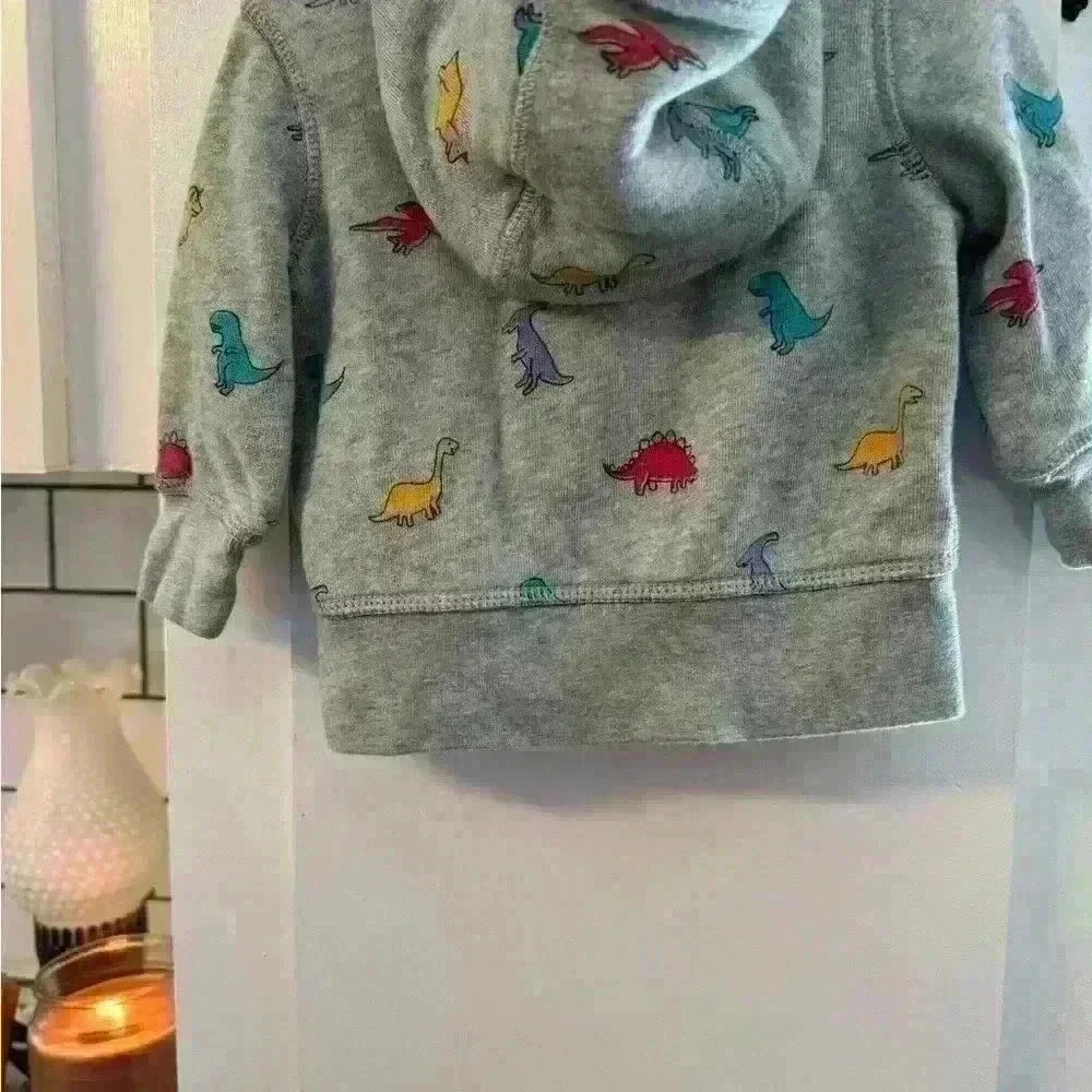 Boys Gap zip up hoodie with dinosaurs size 3-6m EUC